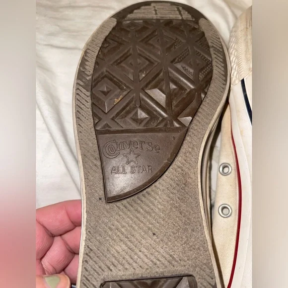 Converse Shoes Men’s 7 Women’s 9 - Picture 4 of 8